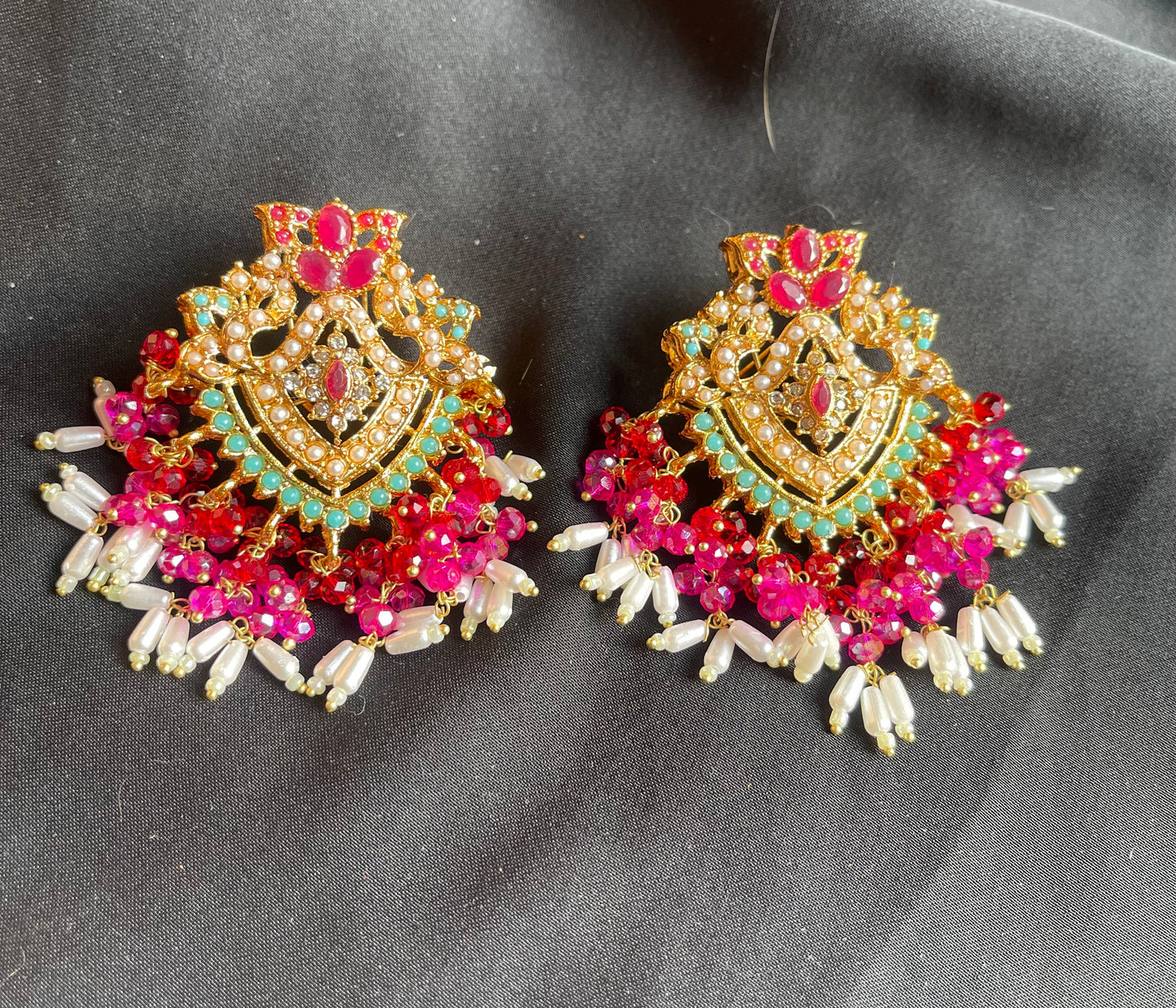 Saanvi Gold-Plated Tops – Pink & Ferozi Stones with Multicolor Pearls