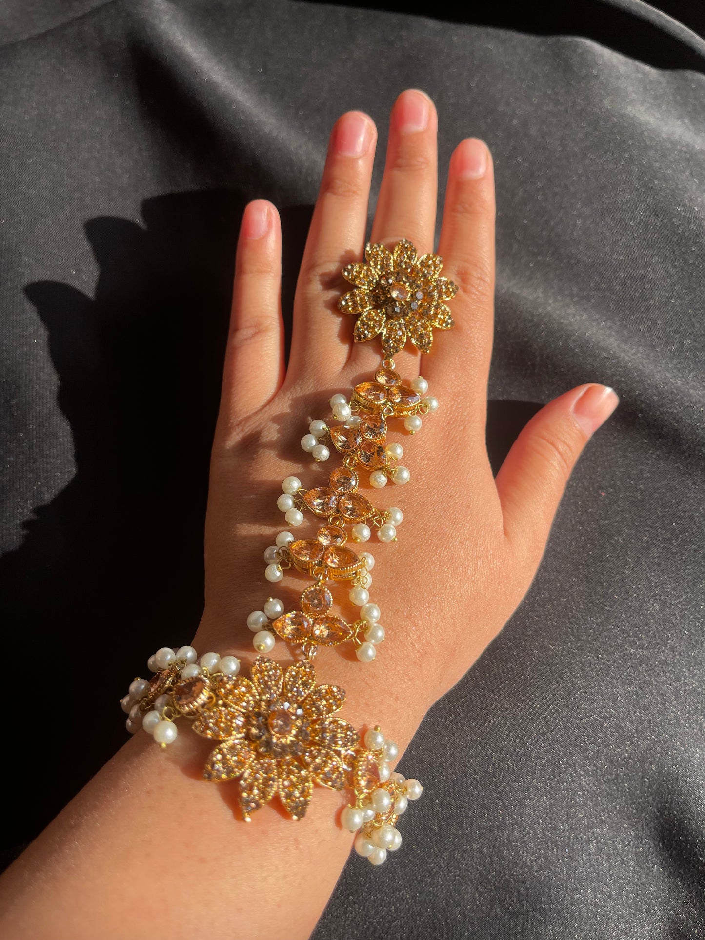 Sparkle Gold-Plated Angla – Champagne Stones & White Pearls