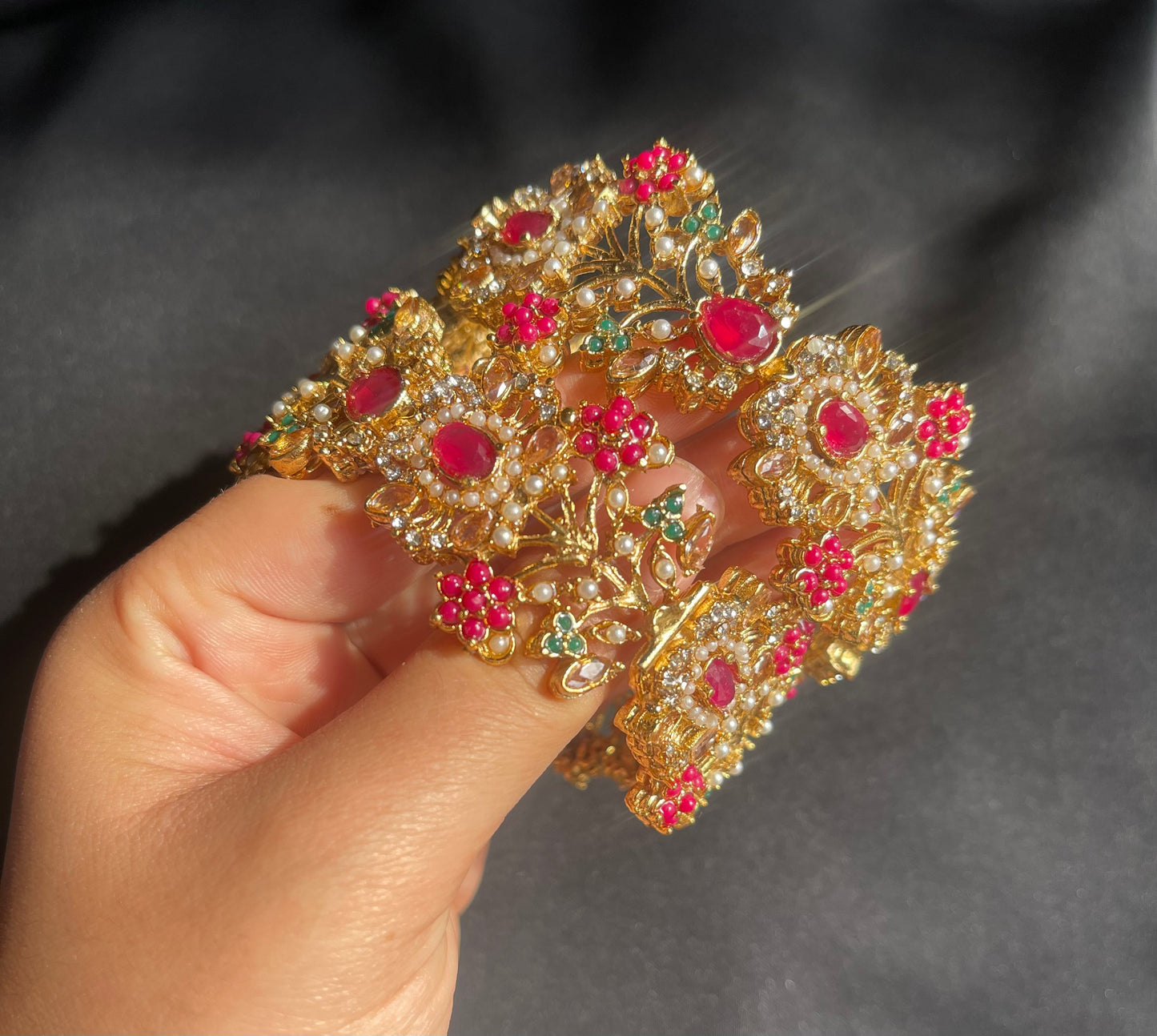 Geet Nauratan Bangles