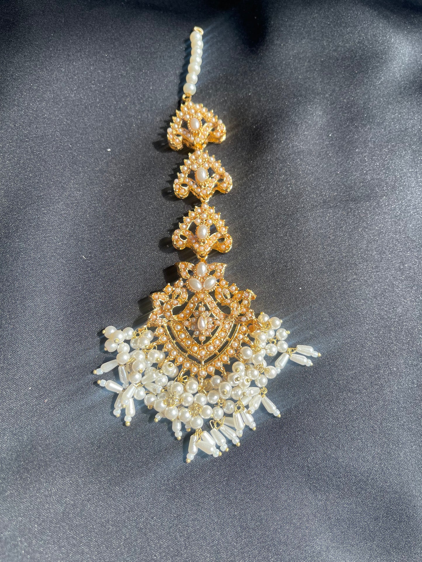 Resham Bindiya – Lightweight Gold-Plated Beauty with Intricate Beads